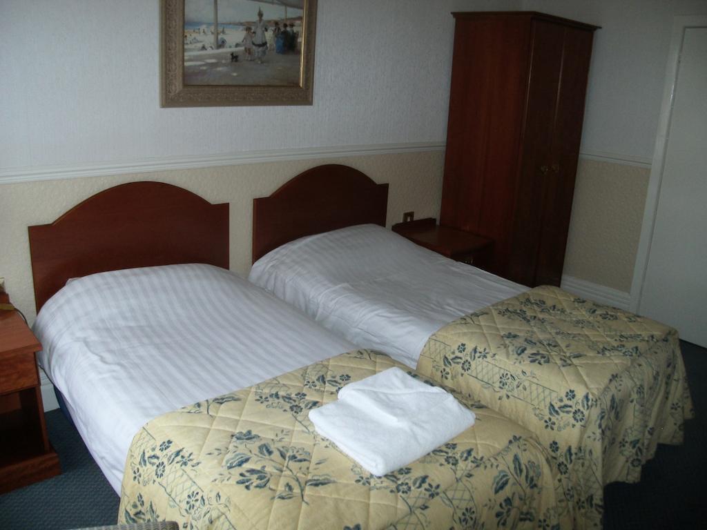 Clarkes Hotel Barrow In Furness Quarto foto
